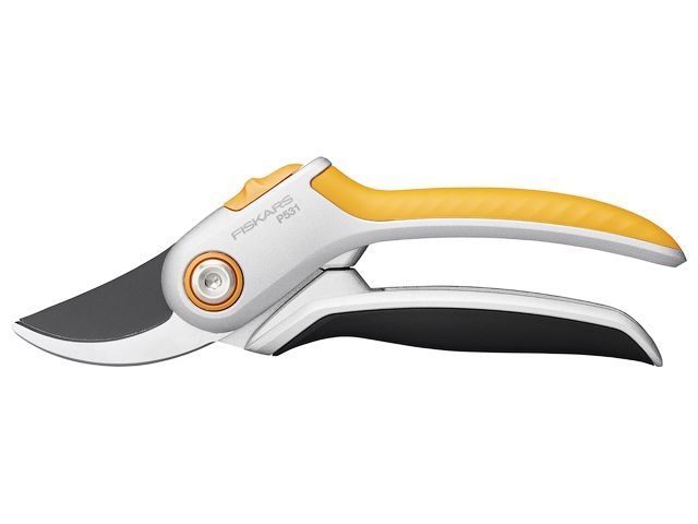 Купить Секатор плоскостной металлический FISKARS Plus P531 (FISKARS) (1057168)