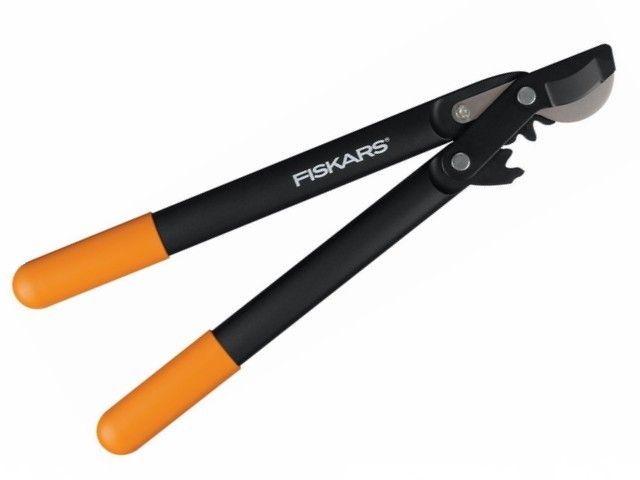 Купить Сучкорез плоскостной L70 FISKARS PowerGear с загнутыми лезвиями малый (112190) (FISKARS) (1002104)